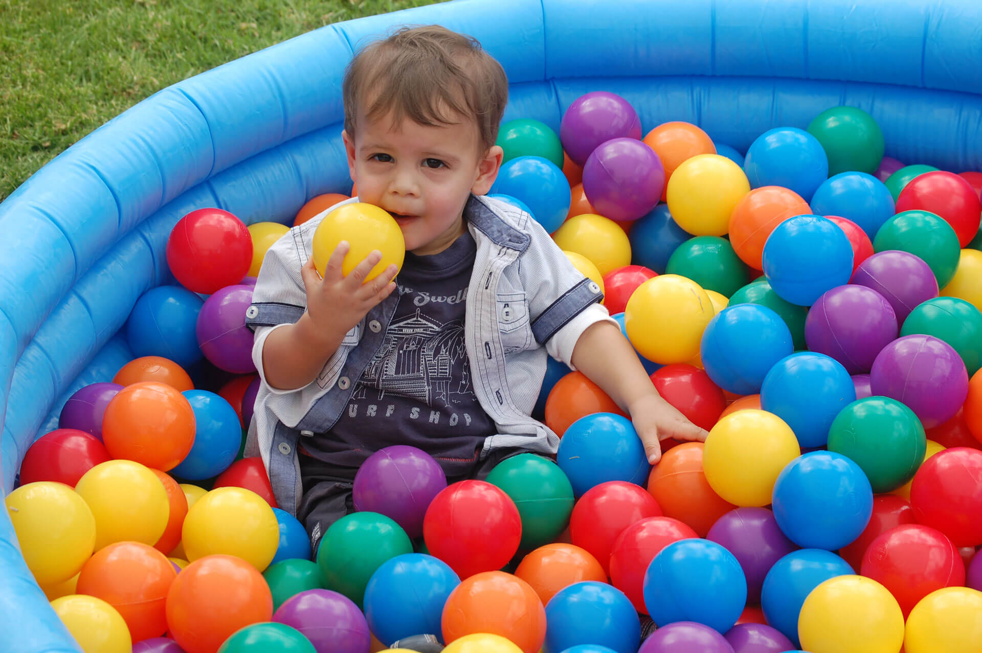 Ross-Pepper-Child-Balls-of-Fun